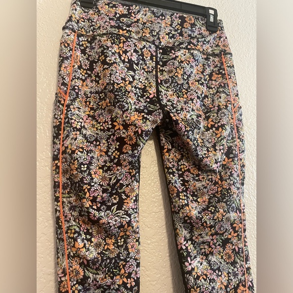 FP Movement Mid-Rise Ankle Length Eden Print Leggings - Picture 13 of 15